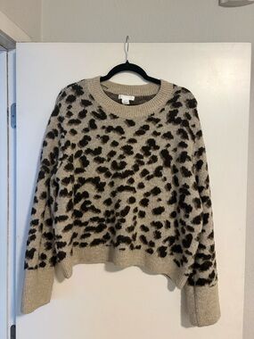 H&M Beige and Brown Leopard Print Crewneck Sweater